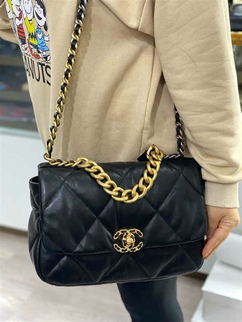 chanel 19 tasche hahnentritt|chanel 19 flap bag.